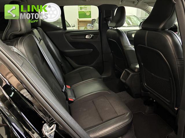VOLVO XC40 2.0 D3 AWD MOMENTUM - foto 29