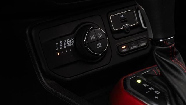 JEEP RENEGADE 4XE TRAILHAWK UNIPRO IVA ESPOSTA - foto 26