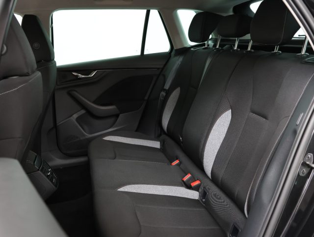 SKODA KAMIQ 1.0 TSI 115CV DSG SELECTION *PRO - foto 10
