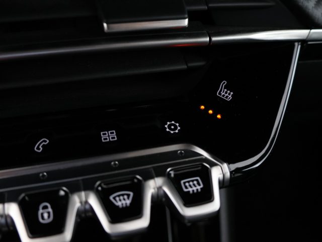 PEUGEOT 2008 PURETECH 130CV EAT8 ALLURE *PROM - foto 19