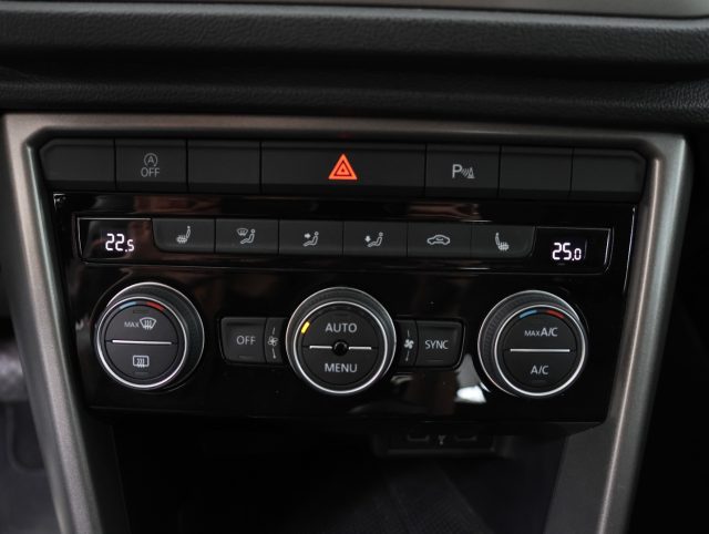 VOLKSWAGEN T-ROC 1.0 TSI 110CV *PROMO PARISI GROU - foto 19