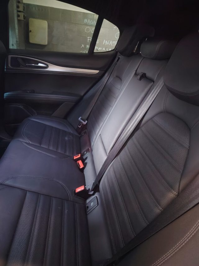 ALFA ROMEO STELVIO 2.2 TURBODIESEL 210 CV AT8 Q4 VE - foto 12