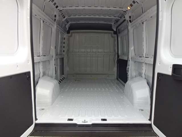 PEUGEOT BOXER BOXER 33 L2H2 2.2 DIESEL 140CV S - foto 15