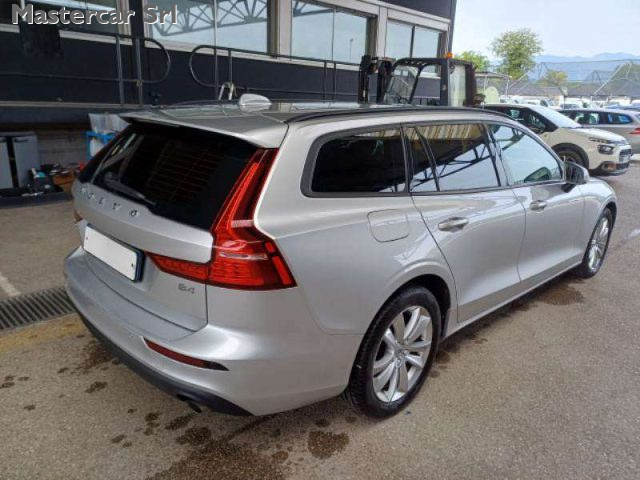 VOLVO V60 V60 2.0 B4 MOMENTUM BUSINESS AUT - foto 3