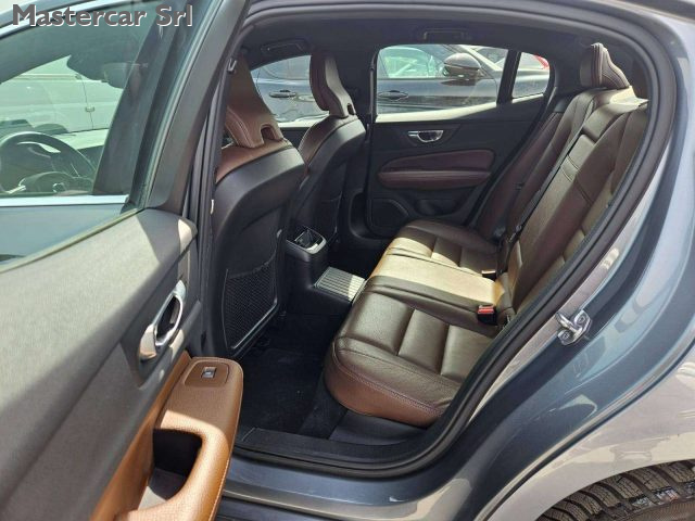VOLVO S60 2.0 T8 PHEV INSCRIPTION AWD 303C - foto 11