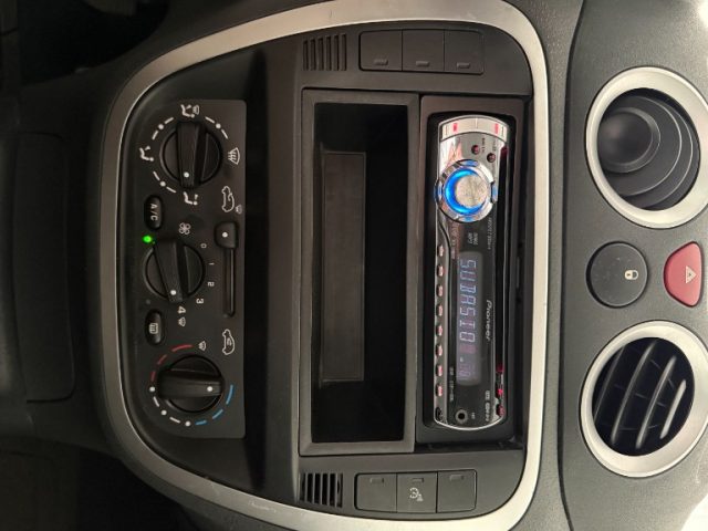 CITROEN C3 1.4 ELEGANCE - foto 14