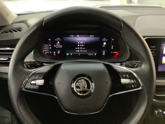 SKODA KAMIQ 1.0 TSI 110 CV DSG BLACK DOTS - foto 18