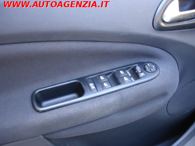 CITROEN C3 PICASSO BLUEHDI 100 EXCLUSIVE - foto 17