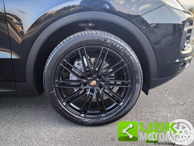 PORSCHE CAYENNE 3.0 V6 - foto 10