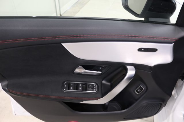 MERCEDES-BENZ CLA 220 D AUTOMATIC SHOOTING BRAKE AMG L - foto 22