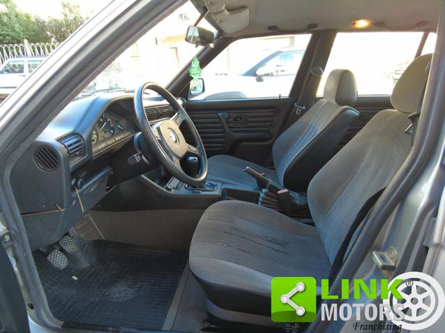 BMW 318 I 4 PORTE - foto 13