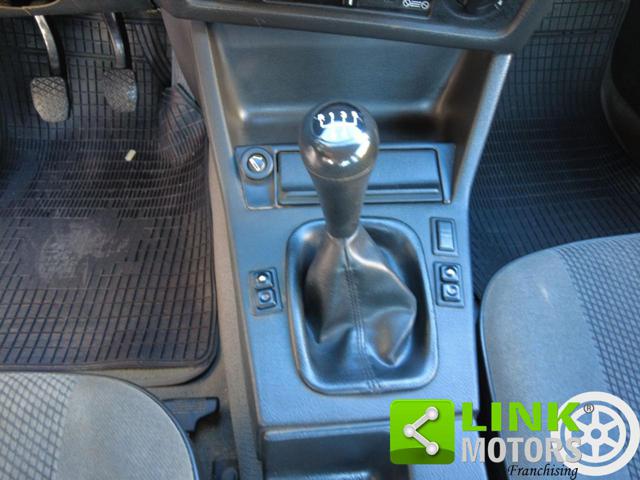 BMW 318 I 4 PORTE - foto 14