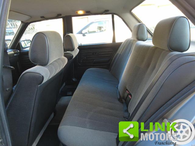 BMW 318 I 4 PORTE - foto 15