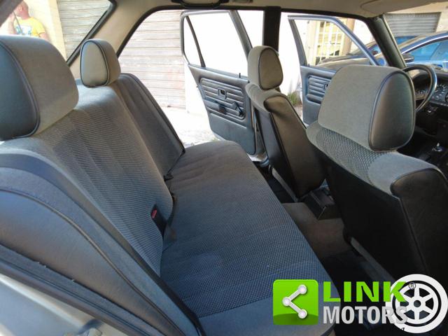 BMW 318 I 4 PORTE - foto 18
