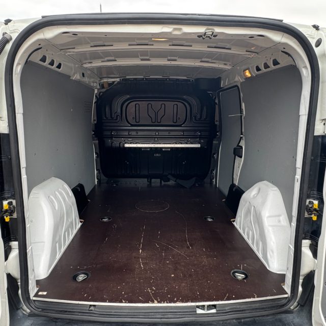 FIAT DOBLO 1.6 MJET 105CV S.&S. PL-TN CARGO - foto 17