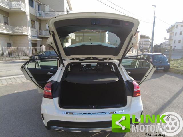 MERCEDES-BENZ GLA 200 D AUTOMATIC PREMIUM AMG LINE - foto 19