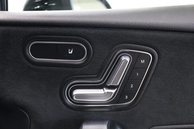 MERCEDES-BENZ A 35 AMG 4MATIC PREMIUM PLUS - foto 17