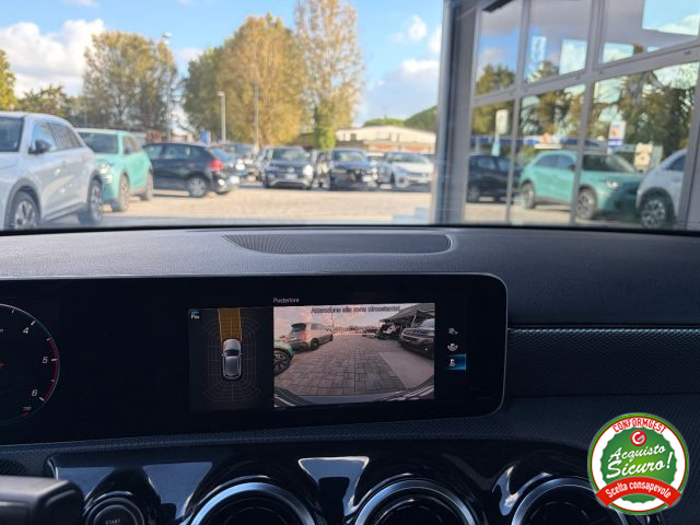 MERCEDES-BENZ A 180 D AUTOMATIC ANCHE PER NEOPATENTA - foto 11