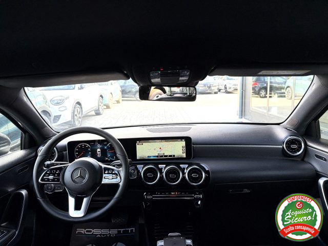 MERCEDES-BENZ A 180 D AUTOMATIC ANCHE PER NEOPATENTA - foto 13