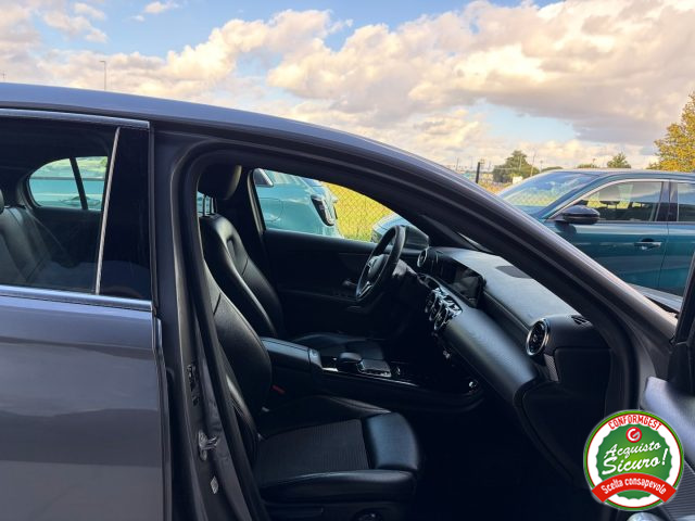 MERCEDES-BENZ A 180 D AUTOMATIC ANCHE PER NEOPATENTA - foto 14