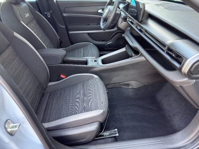 JEEP AVENGER 1.2 TURBO 110 CV MHEV LONGITUDE  - foto 12