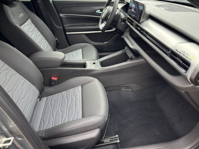 JEEP AVENGER 1.2 TURBO 145 CV MHEV 4XE OVERLA - foto 9