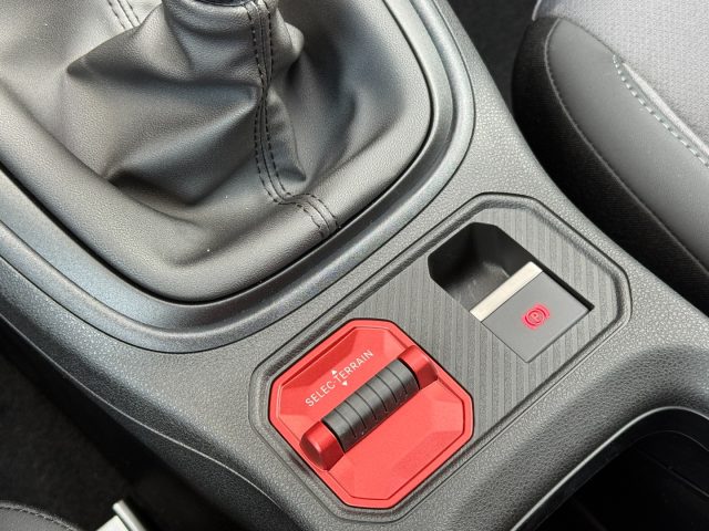 JEEP AVENGER 1.2 TURBO ALTITUDE FWD 100CV MY  - foto 11