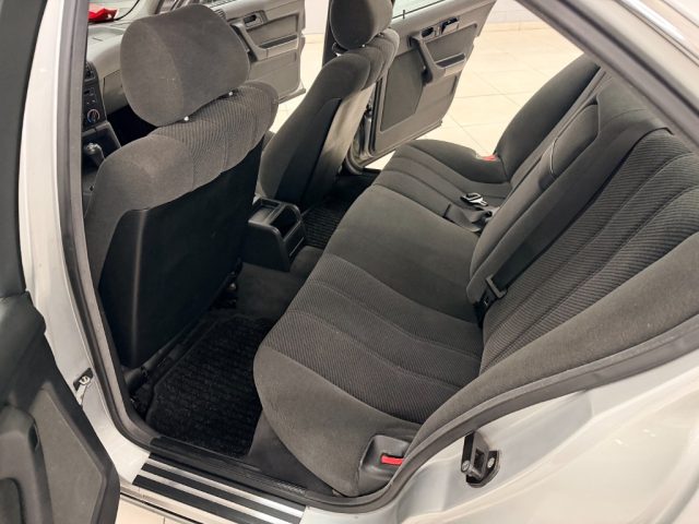 BMW 520 I 24V CAT - foto 10