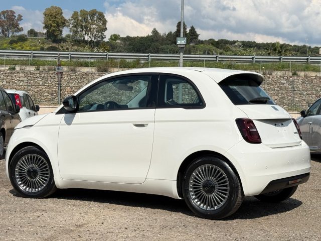 FIAT 500 BERLINA HYBRID ICON - foto 6