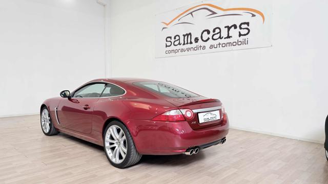 JAGUAR XKR 4.2 V8 COUPÉ SUPERCHARGED ISCRIV - foto 3