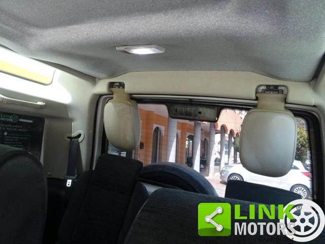 LAND ROVER DISCOVERY 2.5 TD5 7 POSTI - foto 10