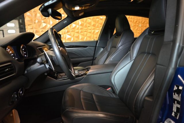 MASERATI LEVANTE 3.0V6 MODENA 350CV F1 TET.21"RAD - foto 30