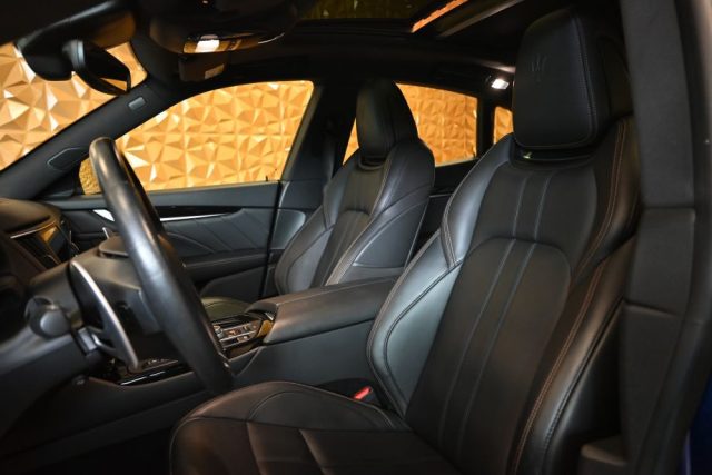 MASERATI LEVANTE 3.0V6 MODENA 350CV F1 TET.21"RAD - foto 31