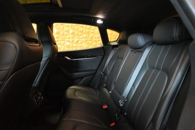 MASERATI LEVANTE 3.0V6 MODENA 350CV F1 TET.21"RAD - foto 34