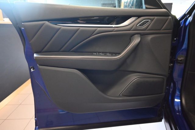 MASERATI LEVANTE 3.0V6 MODENA 350CV F1 TET.21"RAD - foto 46
