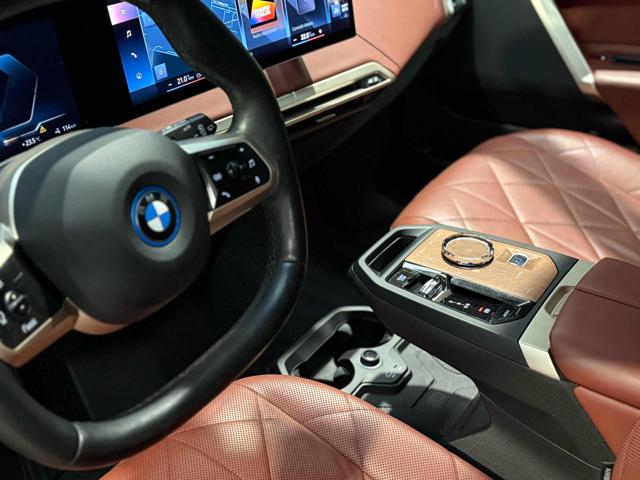 BMW IX XDRIVE 50 PACCHETTO SPORTIVO - foto 27