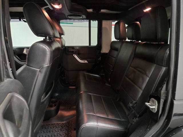 JEEP WRANGLER UNLIMITED 2.8 CRD DPF ROCK'S - foto 10