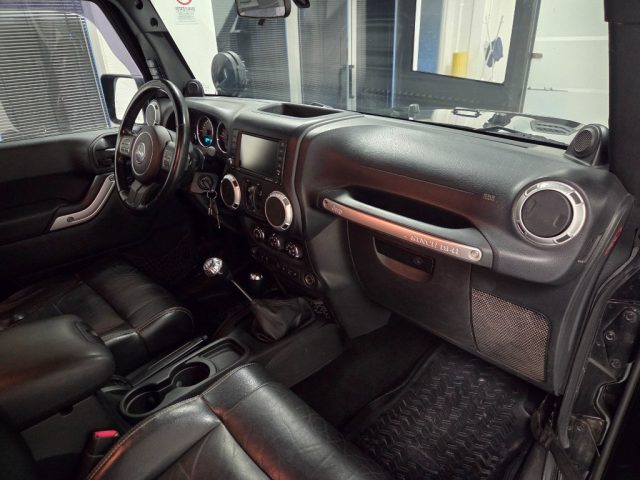 JEEP WRANGLER UNLIMITED 2.8 CRD DPF ROCK'S - foto 9