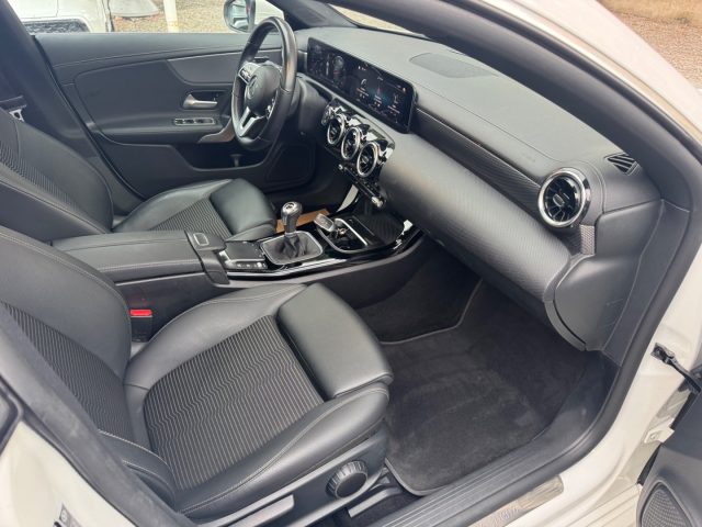 MERCEDES-BENZ CLA 180 SHOOTING BRAKE SPORT - foto 17