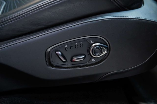 ASTON MARTIN DBX SPECIAL PAINT|22''|TETTO PANORAM - foto 12