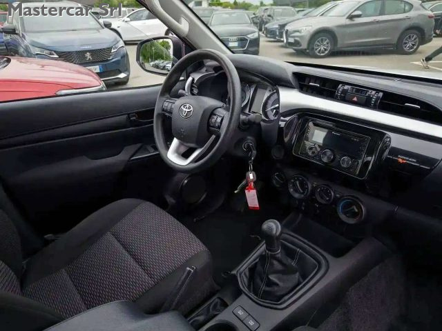 TOYOTA HILUX HILUX IV 2.4 D-4D DOUBLE CAB COM - foto 8