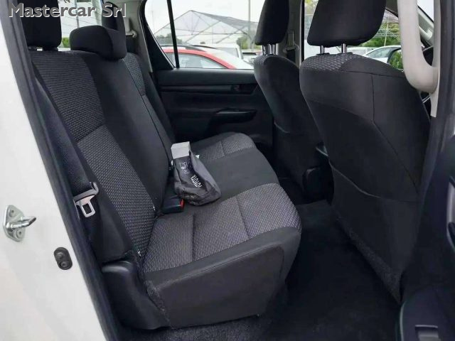 TOYOTA HILUX HILUX IV 2.4 D-4D DOUBLE CAB COM - foto 11