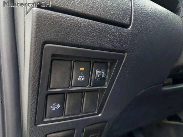 TOYOTA HILUX HILUX IV 2.4 D-4D DOUBLE CAB COM - foto 12