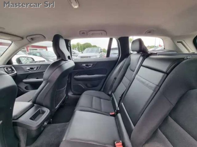 VOLVO V60 CROSS COUNTRY 2.0 D4 BUSINESS PLUS AWD GANCIO  - foto 11