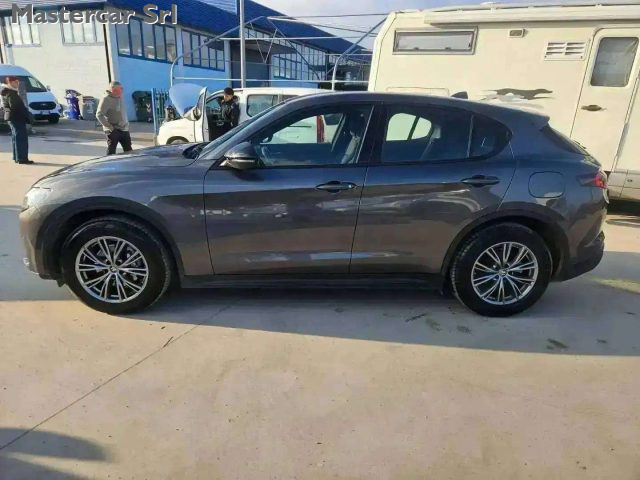 ALFA ROMEO STELVIO MY23 2.2 TD SUPER Q4 210CV AUTO  - foto 3