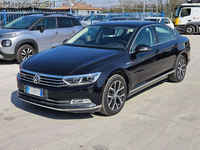 VOLKSWAGEN PASSAT BERLINA 2.0 TDI EXECUTIVE 4MOTIO - foto 2