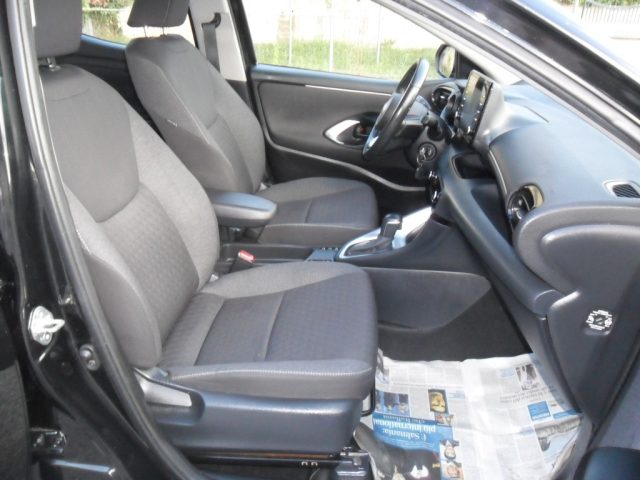 TOYOTA YARIS 1.5 HYBRID 5 PORTE LOUNGE - foto 12