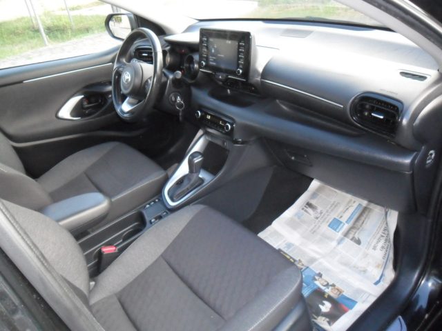 TOYOTA YARIS 1.5 HYBRID 5 PORTE LOUNGE - foto 11