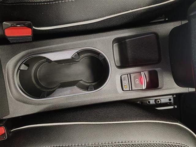 RENAULT CAPTUR 1.6 E-TECH FULL HYBRID TECHNO 14 - foto 12