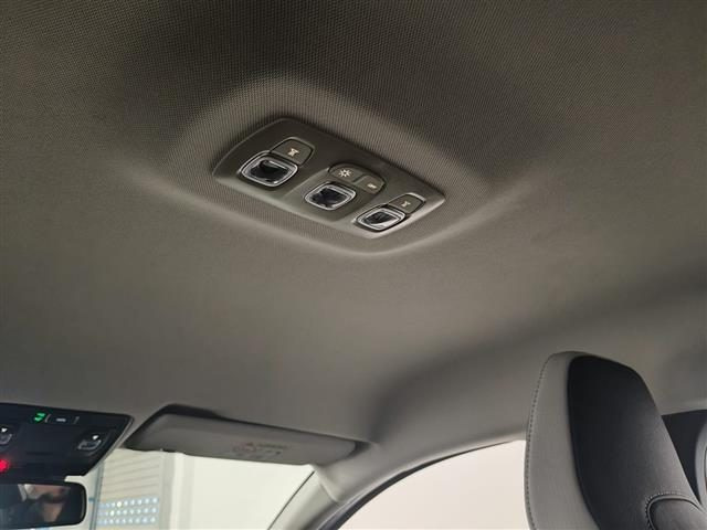 RENAULT CAPTUR 1.6 E-TECH FULL HYBRID TECHNO 14 - foto 30